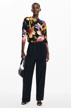 Arty flower sweater