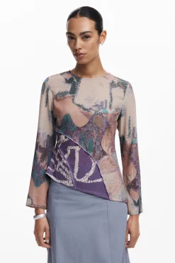 Asymmetric printed T-shirt