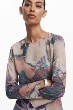 Asymmetric printed T-shirt