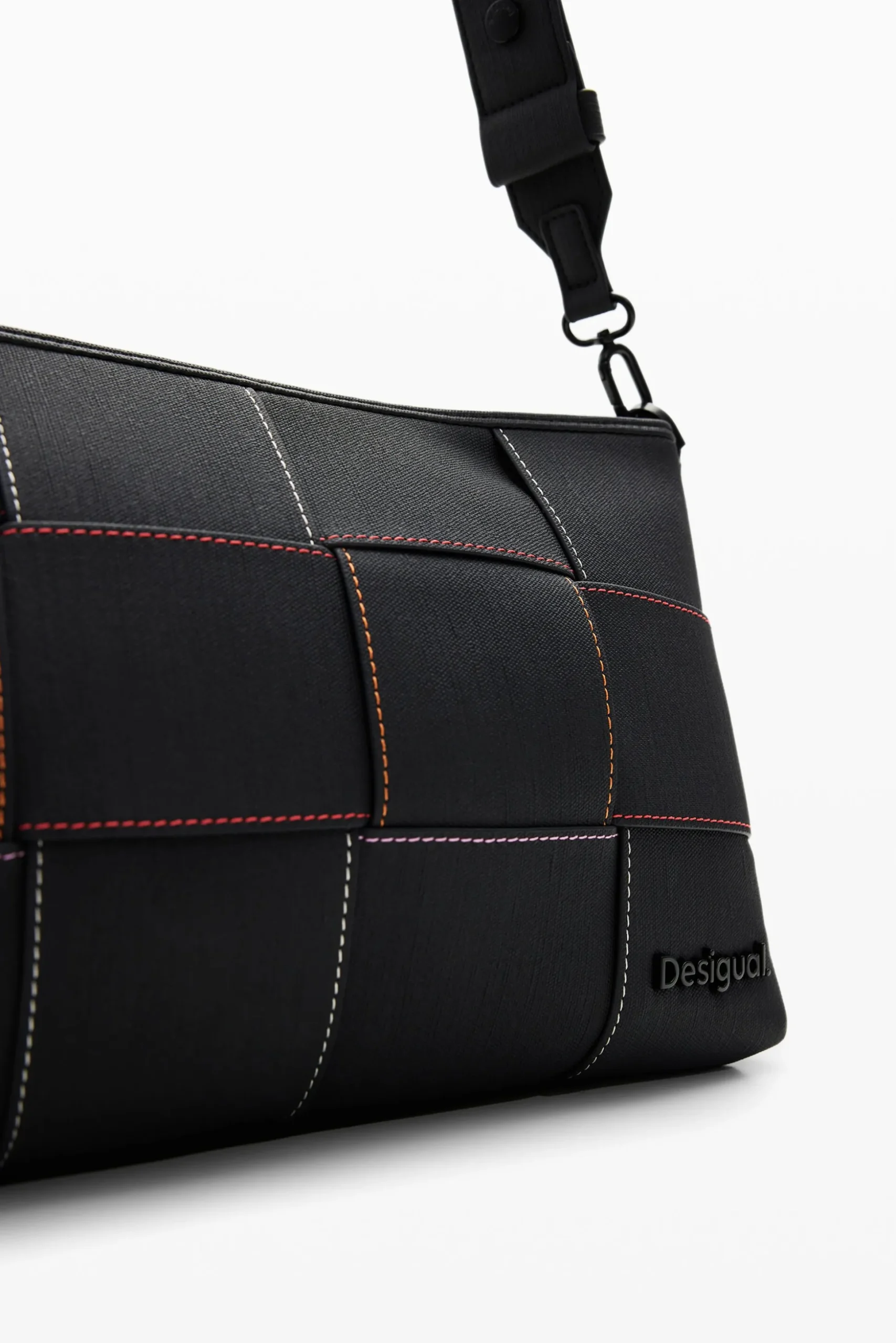 Braided crossbody bag M with topstitching