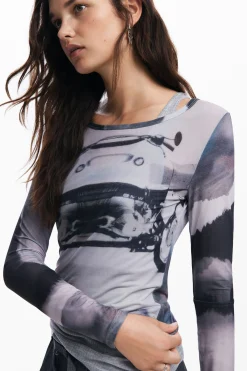 Car print T-shirt
