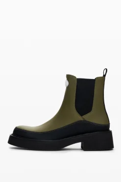Chelsea boot
