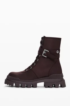 Combat boot