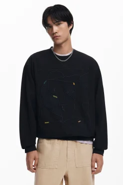 Contrast Embroidered Sweatshirt