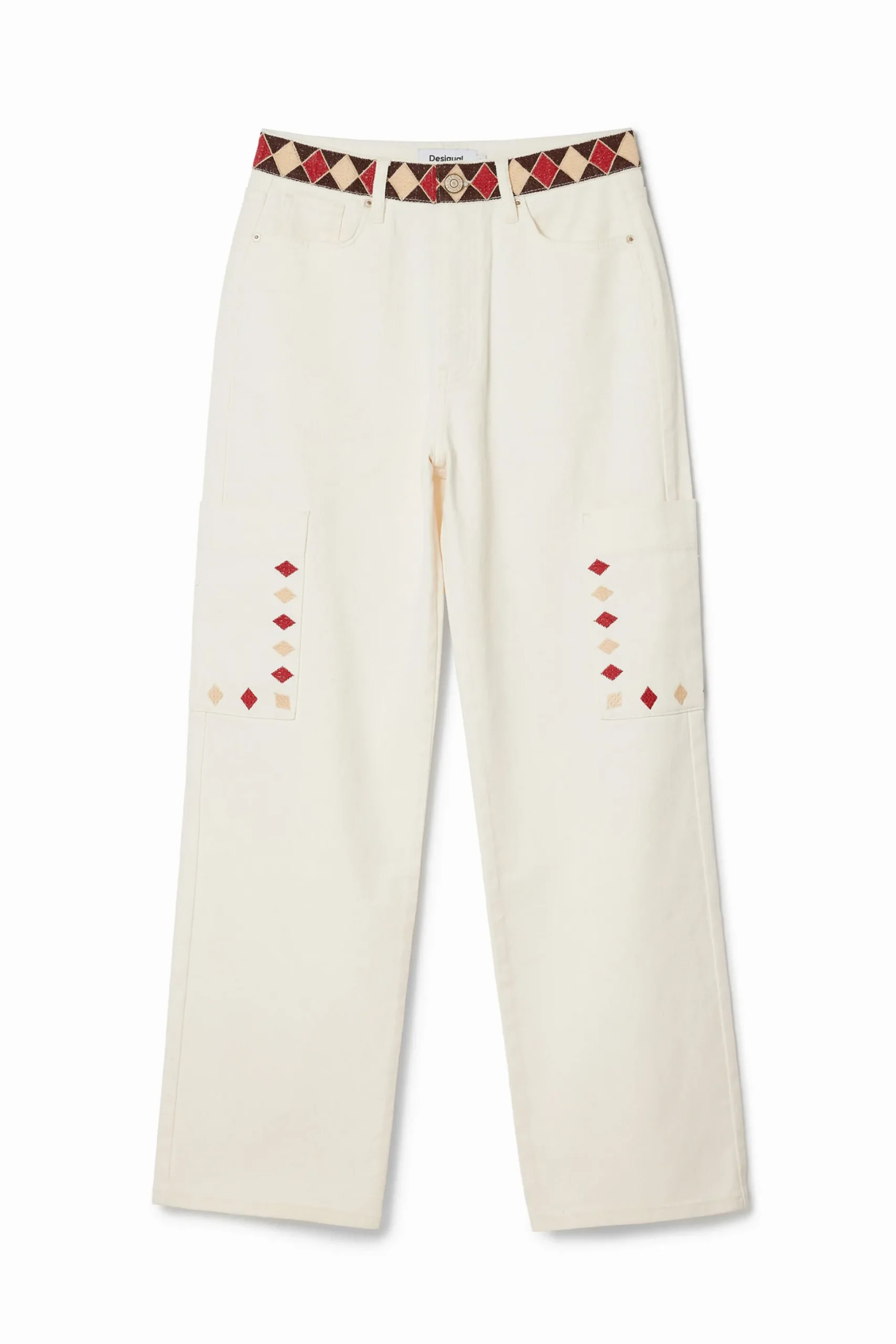 Cropped denim pants with diamond-shaped edges.