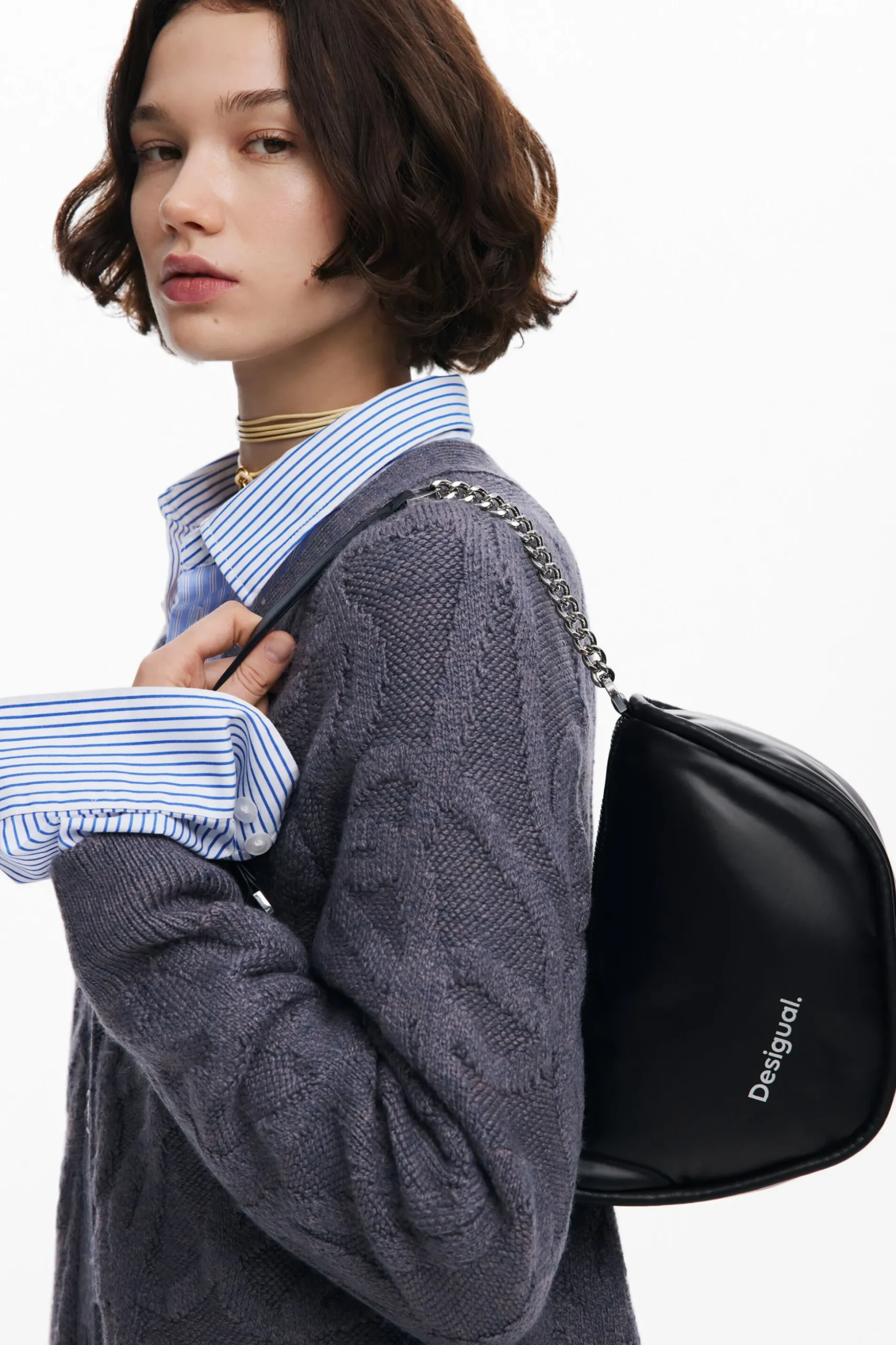 Crossbody bag with zipper