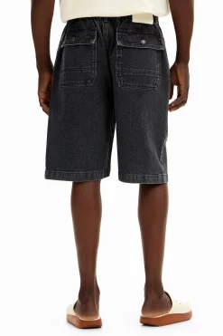 Denim shorts with pockets