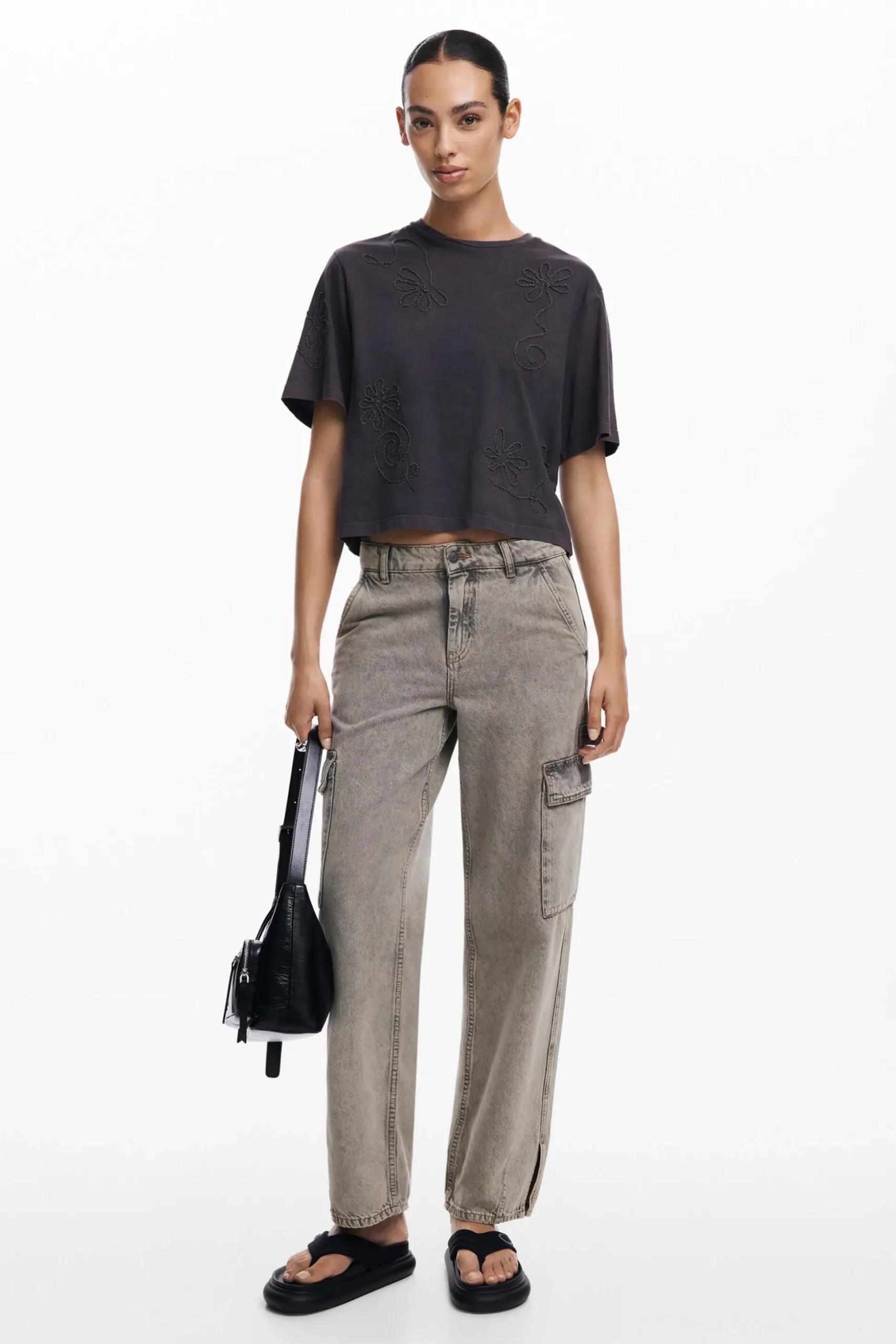 Embroidered flower T-shirt