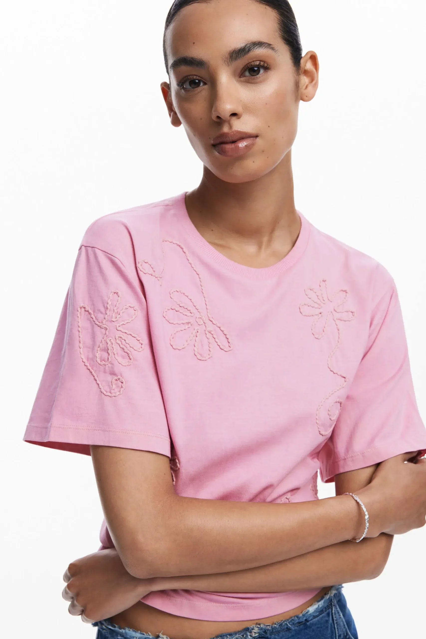 Embroidered flower T-shirt