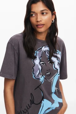 Face illustration T-shirt