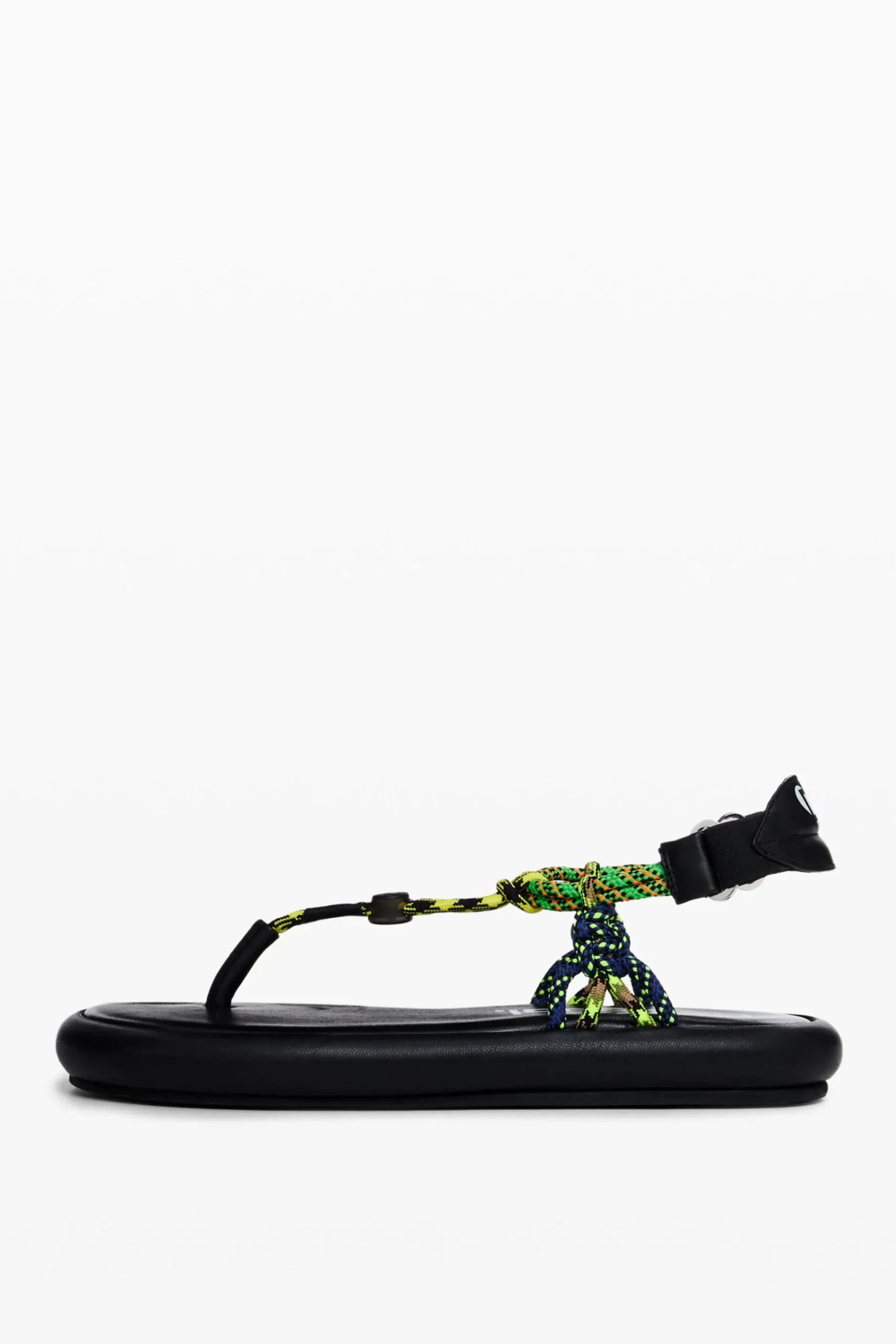 Flat rope sandals