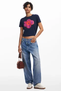 Flower illustration T-shirt