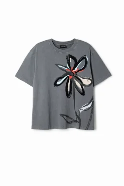Flower illustration T-shirt