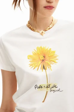 Flower illustration T-shirt