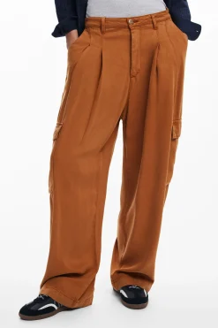 Flowy cargo pants