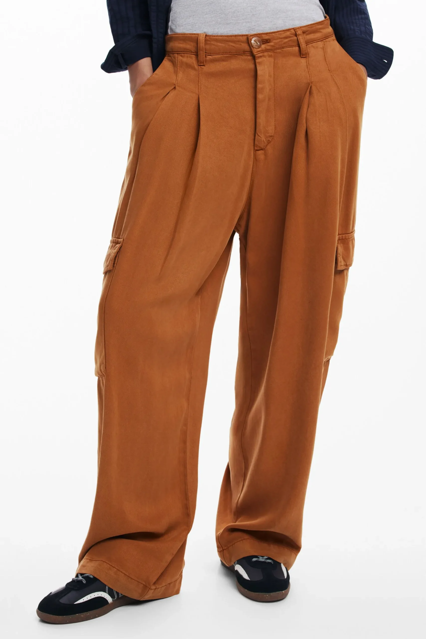 Flowy cargo pants