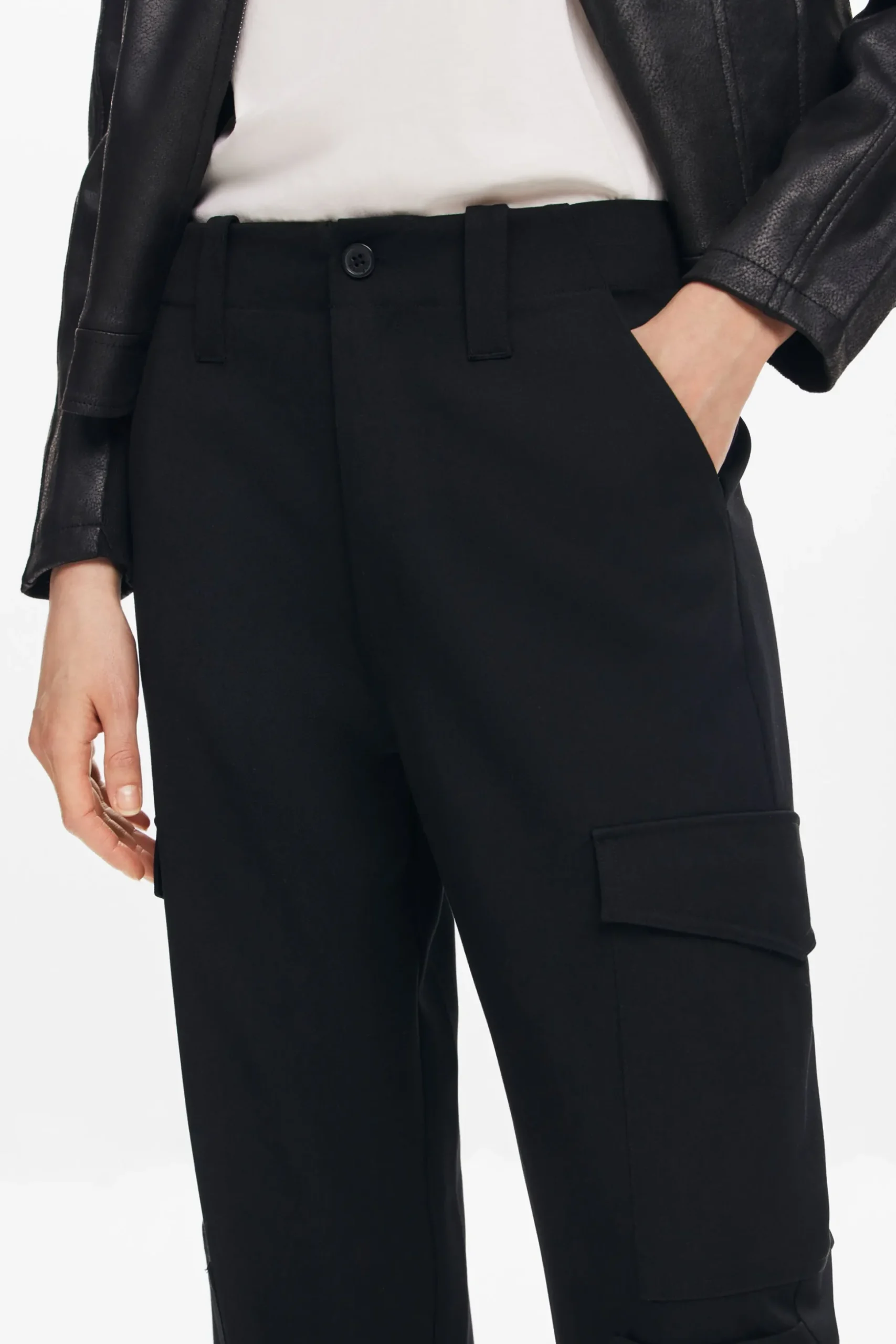 Fluid cargo pants
