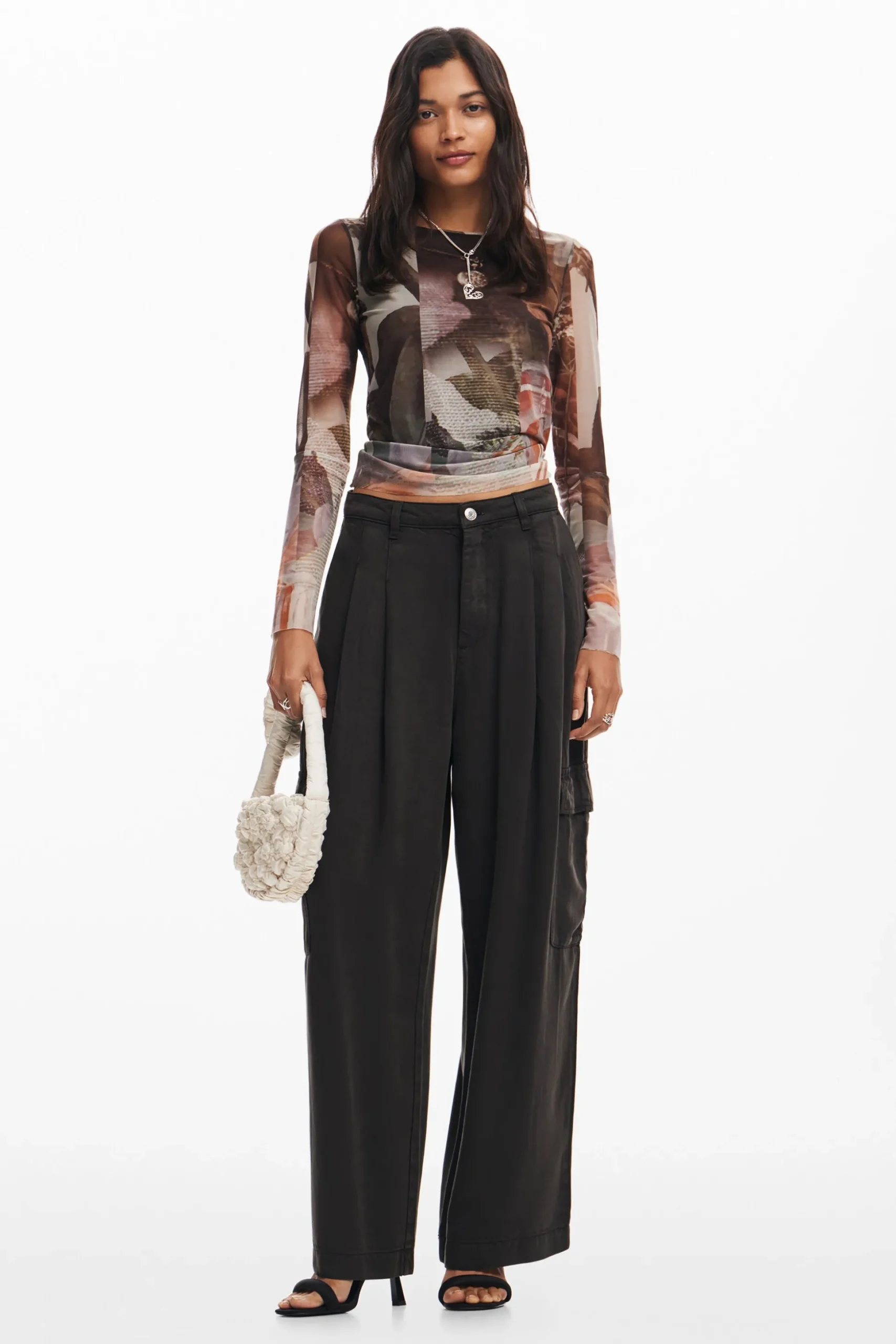 Fluid cargo pants