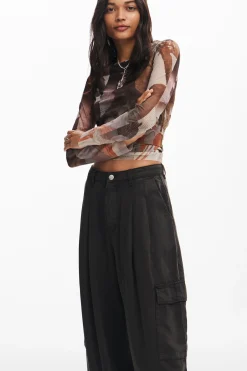 Fluid cargo pants