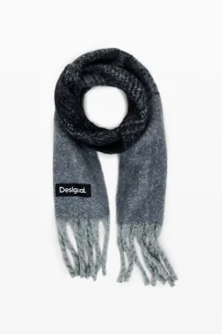 Fringed scarf
