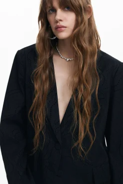 Laser-cut blazer