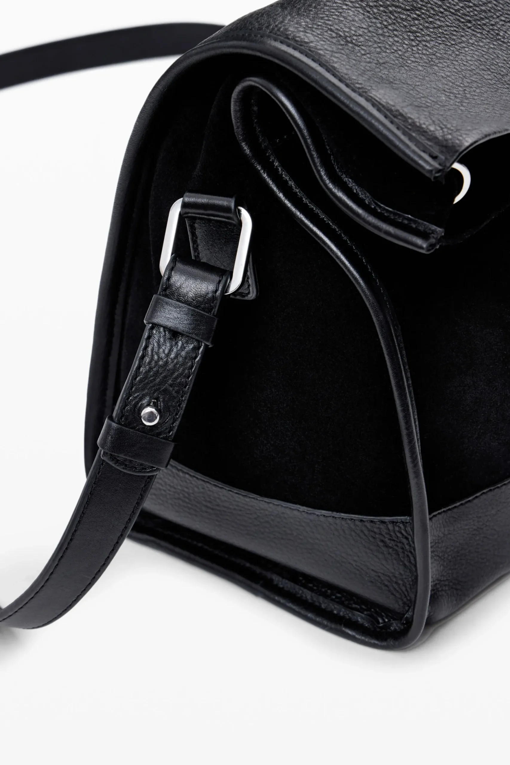 Leather M Bag