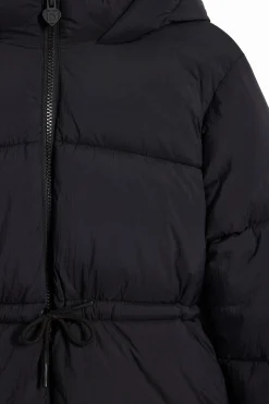 Long coat, large hood, pockets