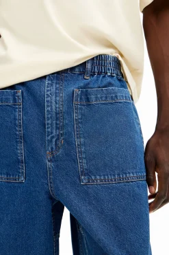Long jeans with pockets