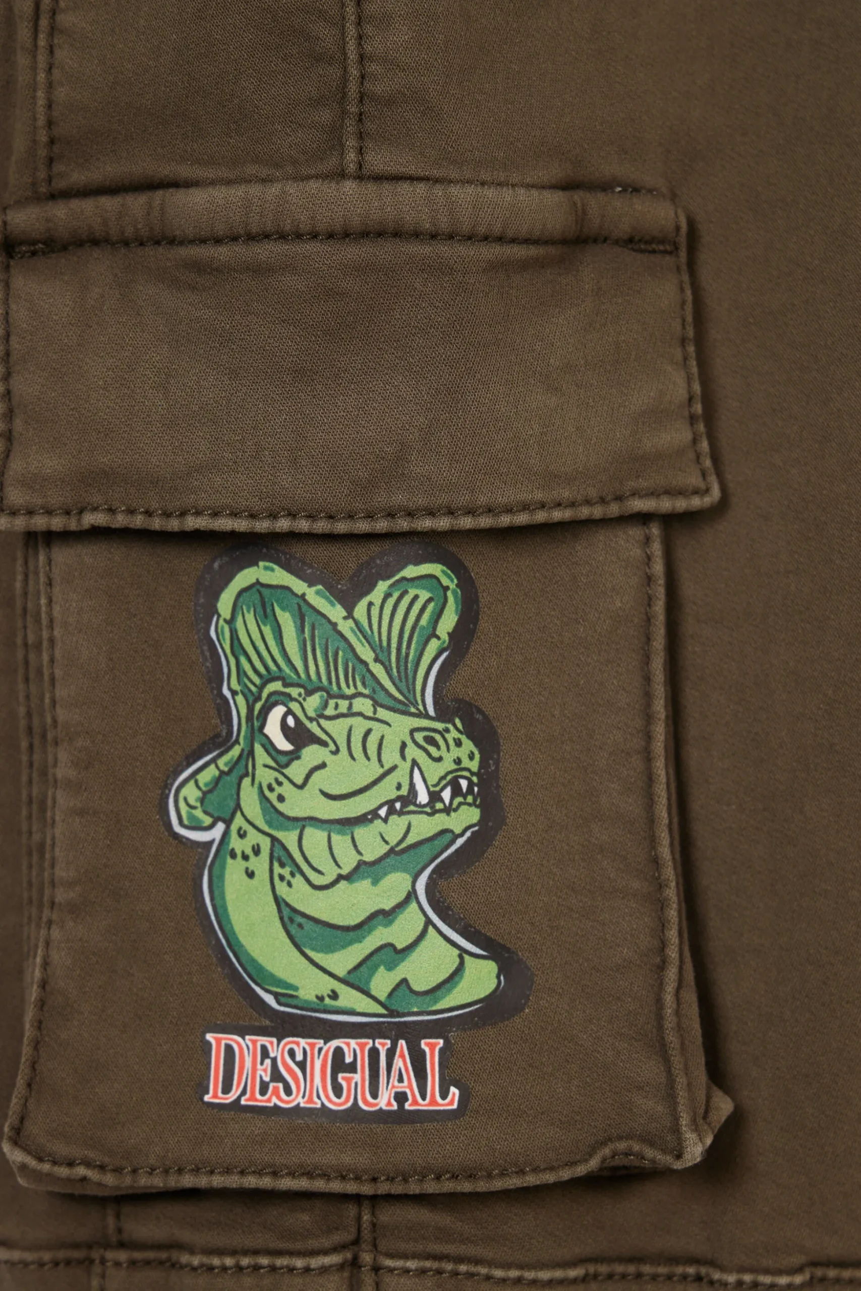 Long jogger pants with cargo pockets