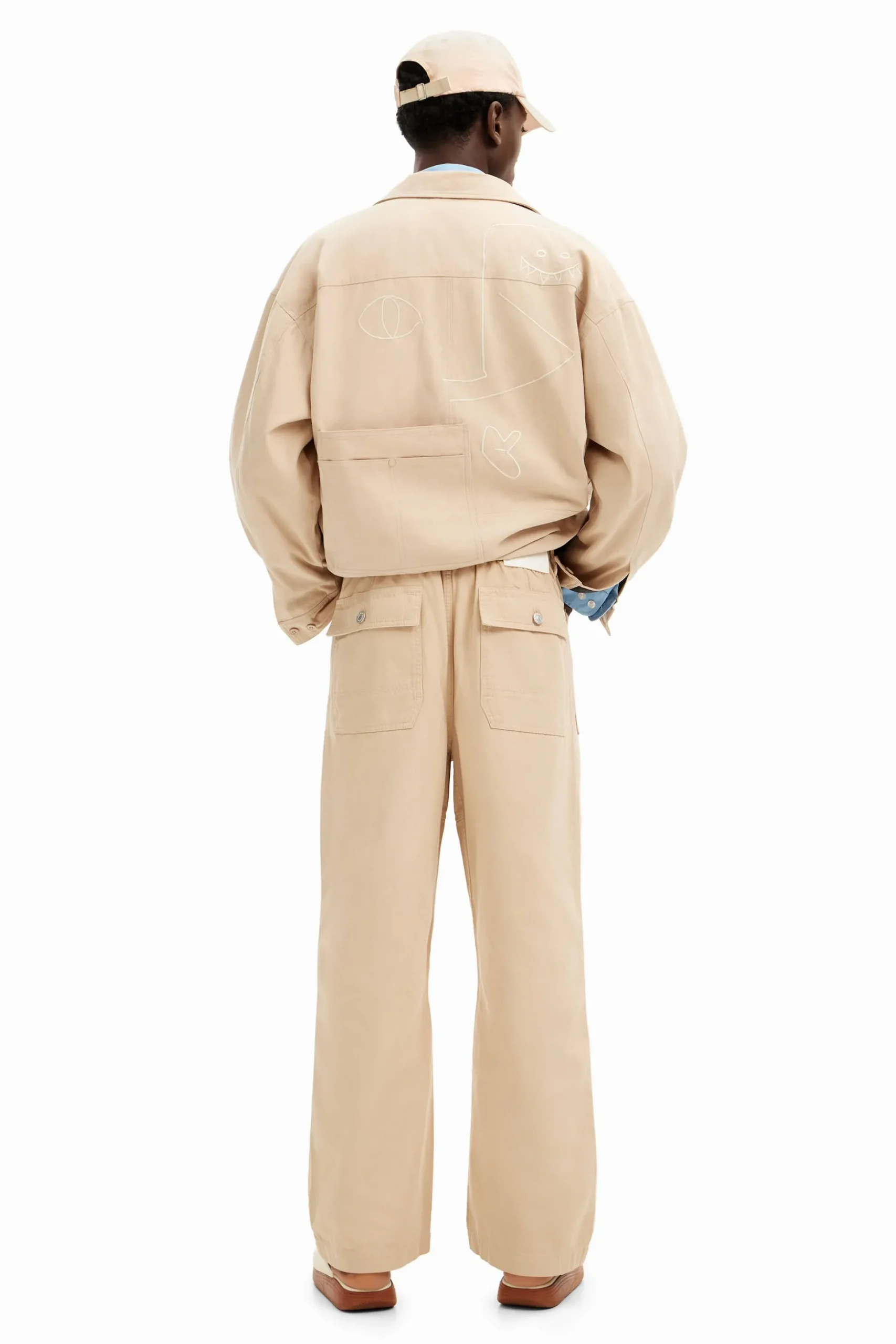Long pants with pockets