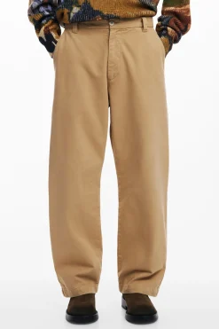 Long pants with pockets