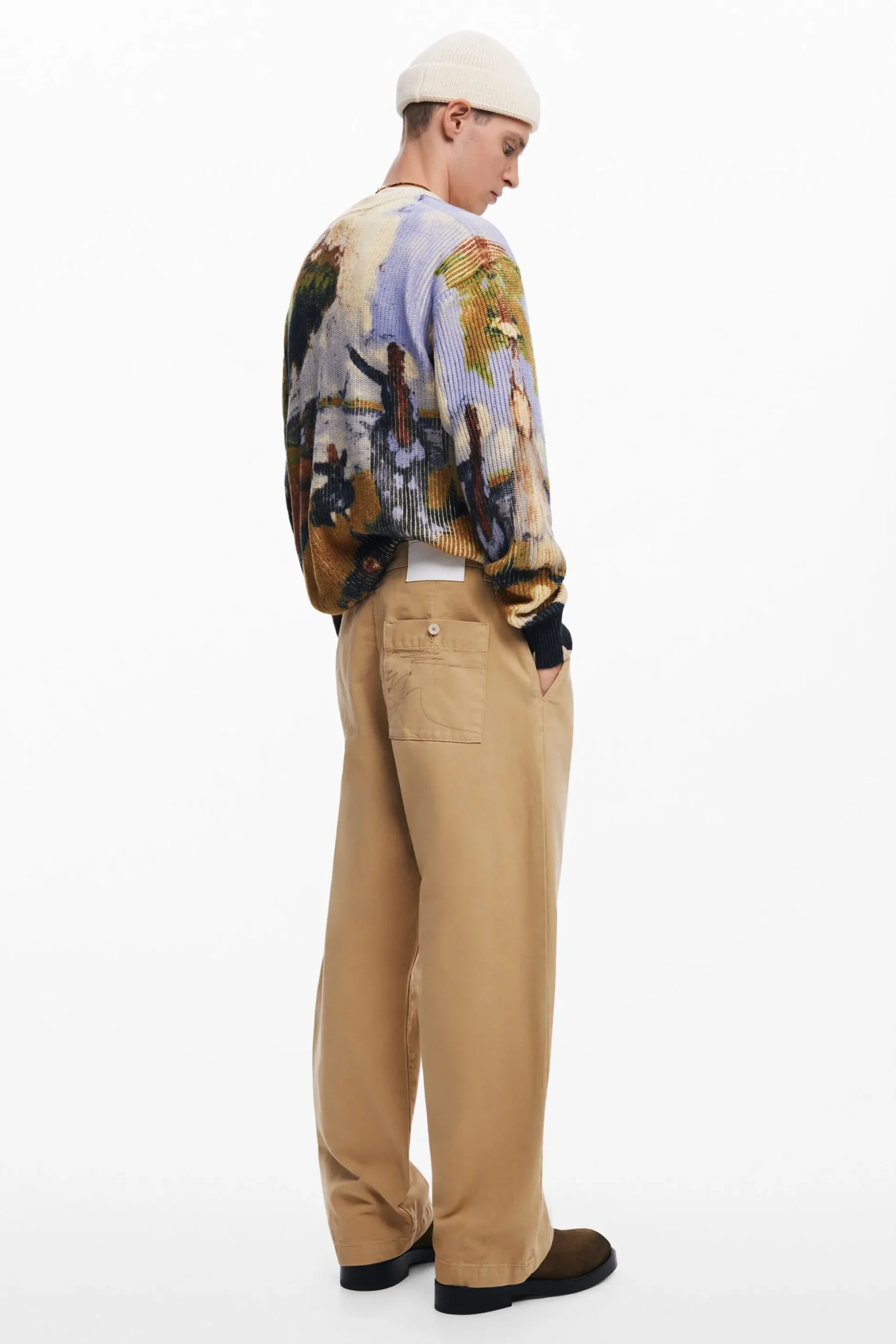 Long pants with pockets