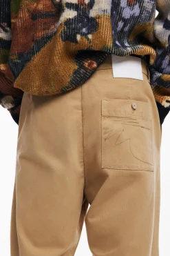 Long pants with pockets