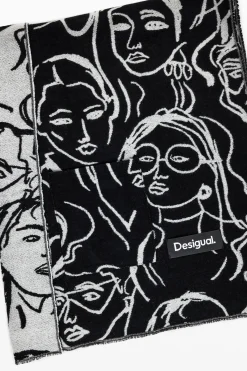Long scarf with faces