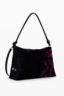 M bag with flowers