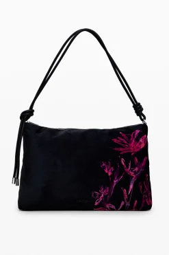 M bag with flowers