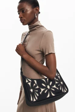 M bag with flowers