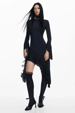 María Escoté asymmetric black dress