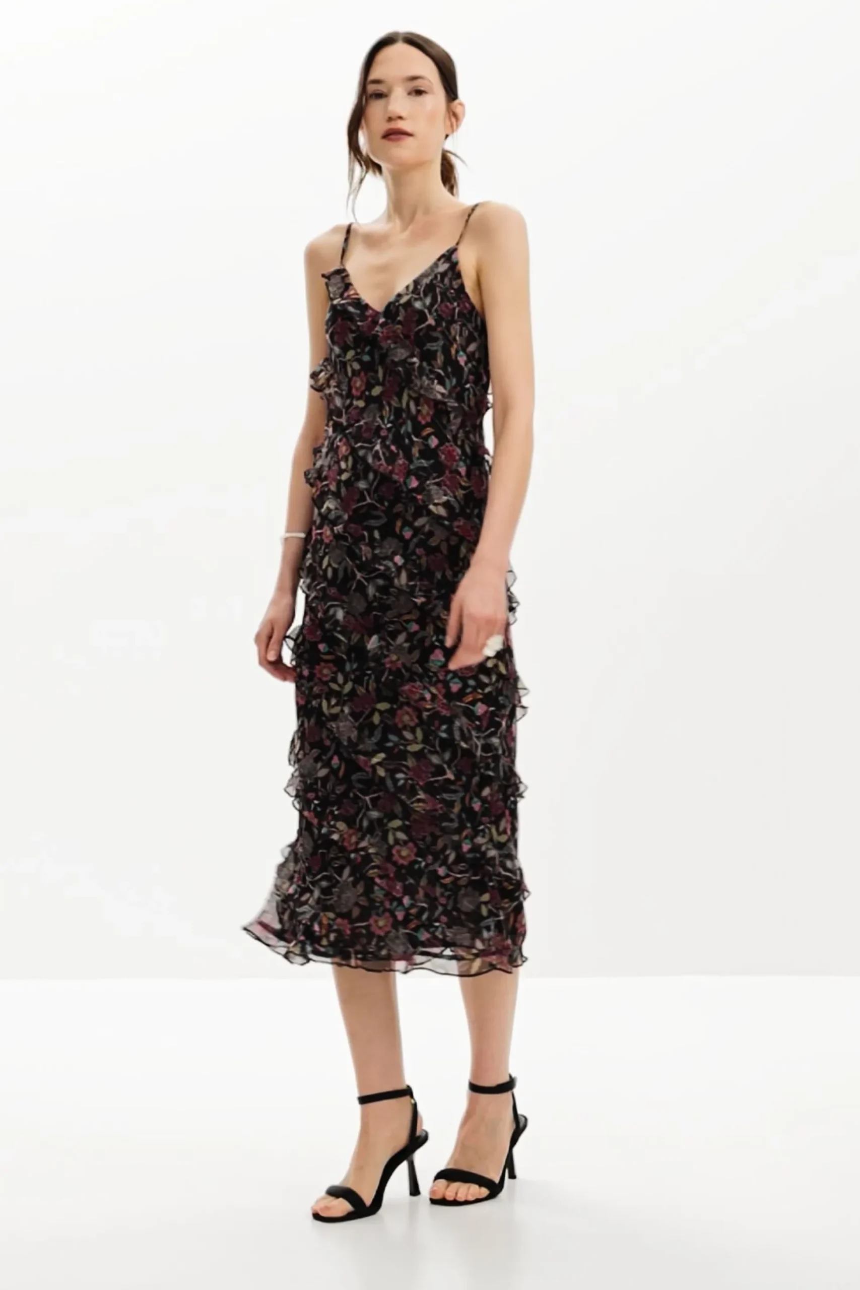 Midi dress with ruffles