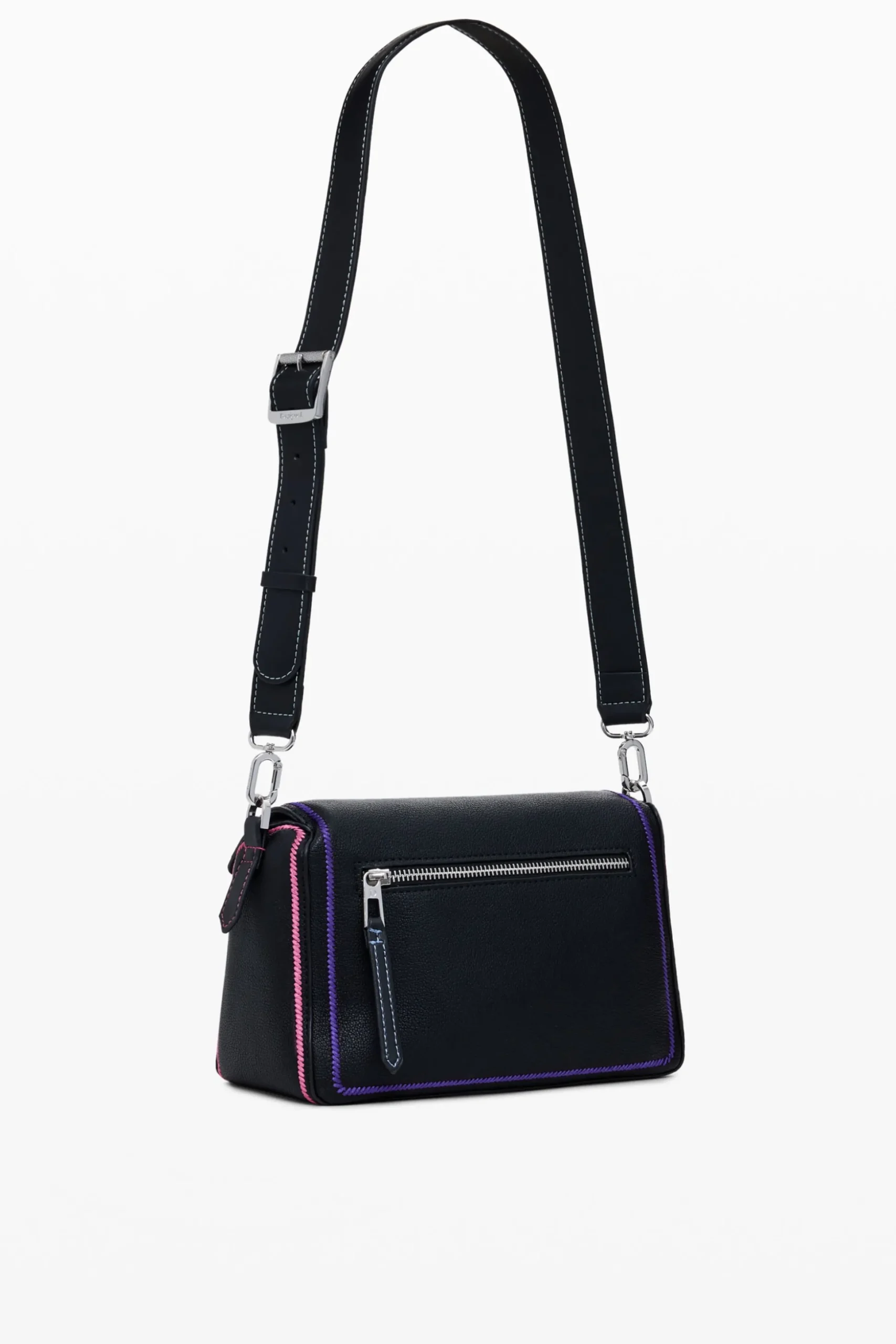 Multilineal handbag with zipper