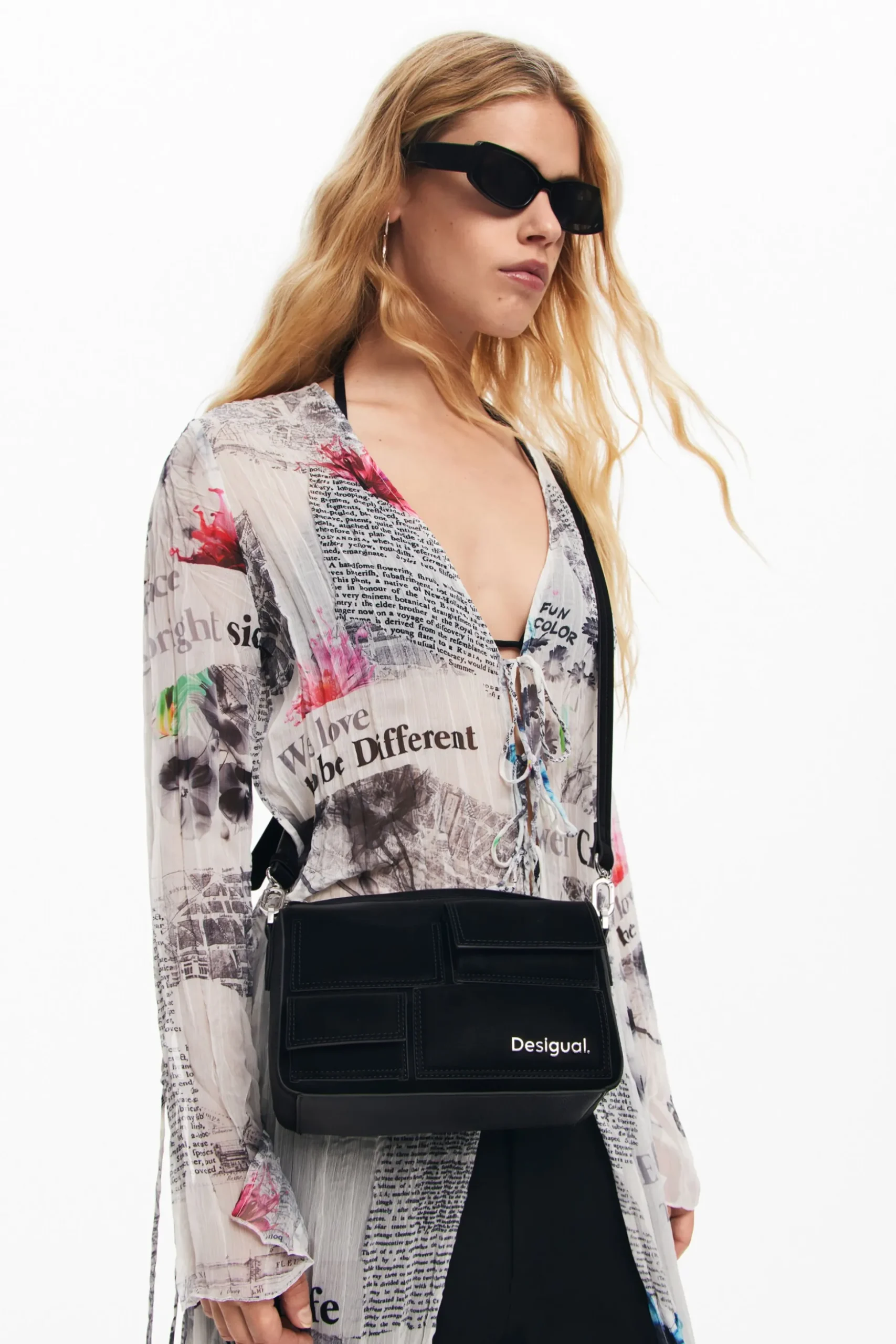 Multi-pocket shoulder bag