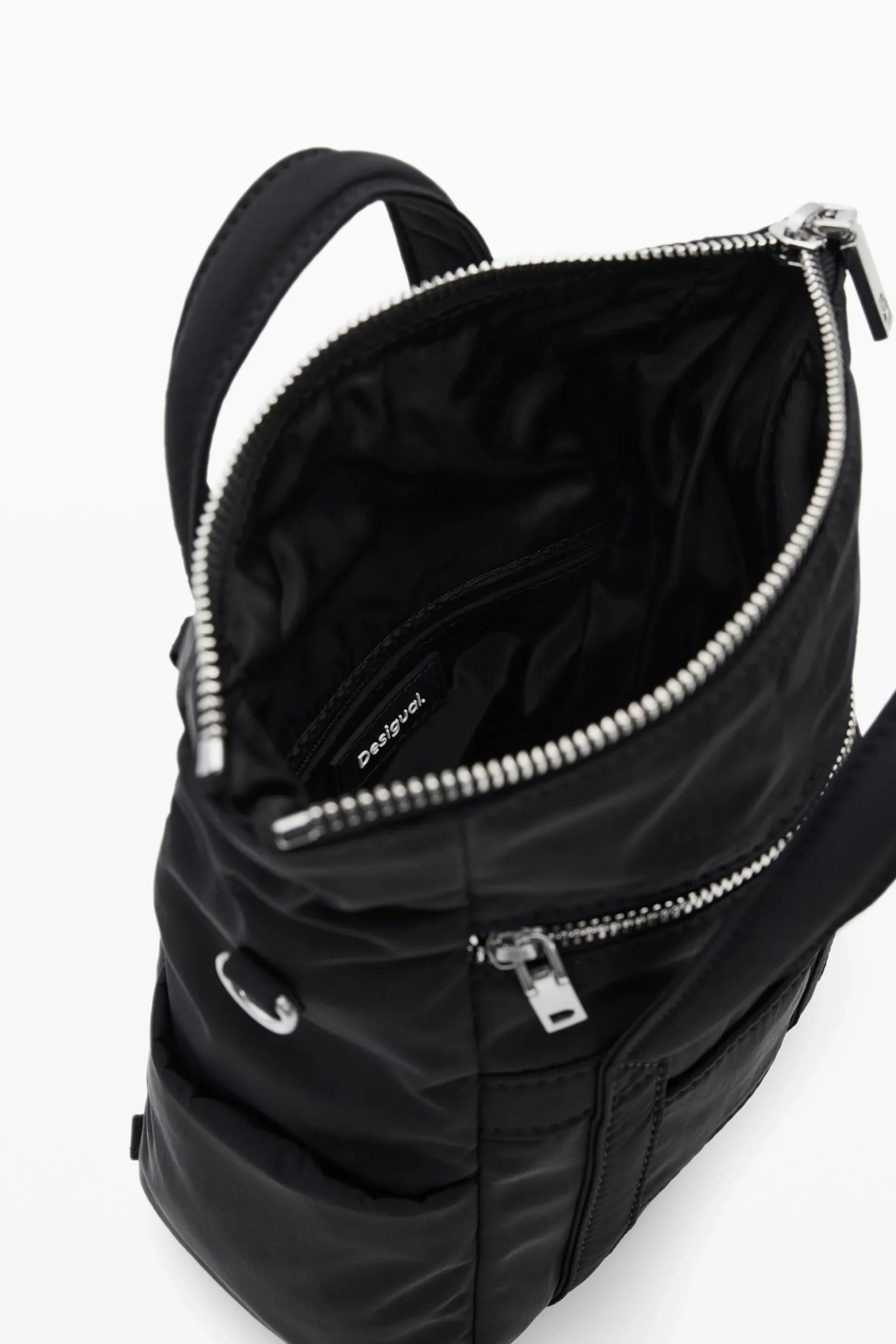 Multiposition nylon backpack