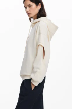 Oversized sweatshirt with sleeve slits