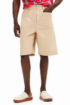 Plain shorts with pockets