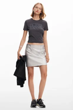 Plain T-shirt text