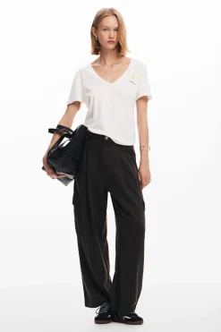 Plain T-shirt with message