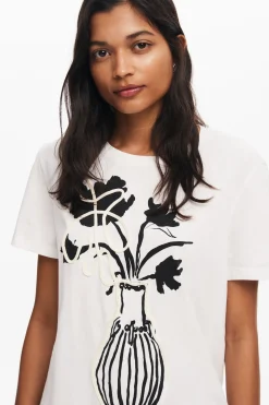 Plain vase T-shirt