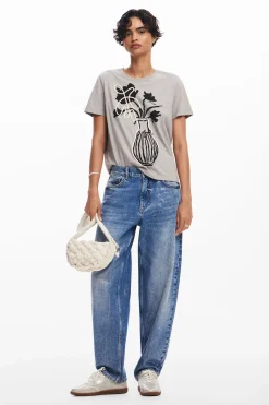 Plain vase T-shirt