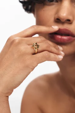 Ring with Zalio star center
