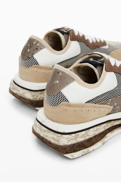 Runner patch sneakers